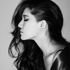 尻美女老师的屄毛
